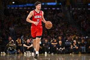 谢泼德谈替补出战：很自豪！和首发球员一起让比赛进入良性循环