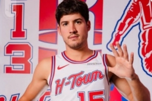 美火蜜：这支火箭实力是队史近30年前三 还交易谢泼德吗？