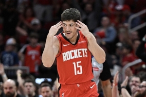 三分8中5！媒体人：谢泼德投射产效挺吓人的 配得上继续加时间