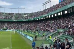 万众瞩目阿根廷训练免费开放，超2万球迷现场看梅西训练