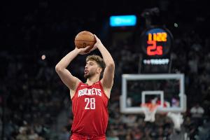 多个生涯新高！申京目前场均22.1+10.2+7.2 命中率48.7/41.9/73%