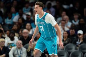 饼王！黄蜂新秀卡尔克布伦纳前10场命中率80.8% 超姚明创历史纪录